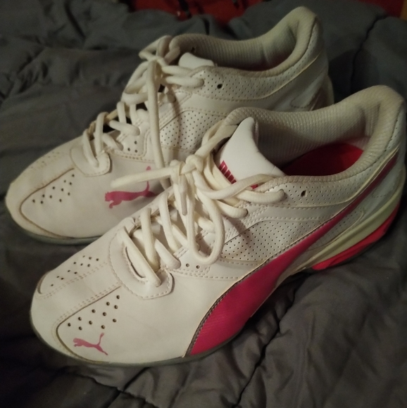 Puma shoes - Picture 2 of 6